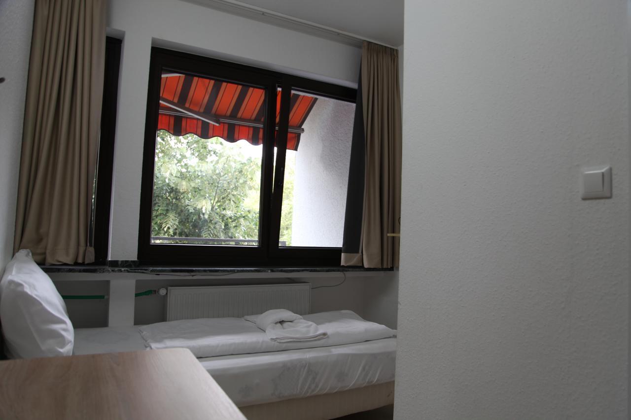 Hotel Moji Koeln Sieversstrasse Exterior photo